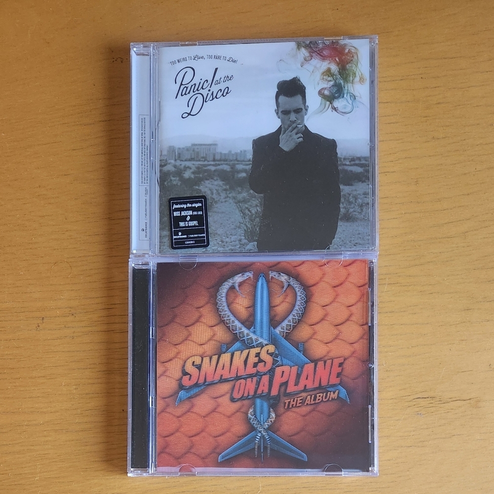 Panic! At The Disco "Too Weird To Live, Too Rare To Die" & "Snakes On A Plane"